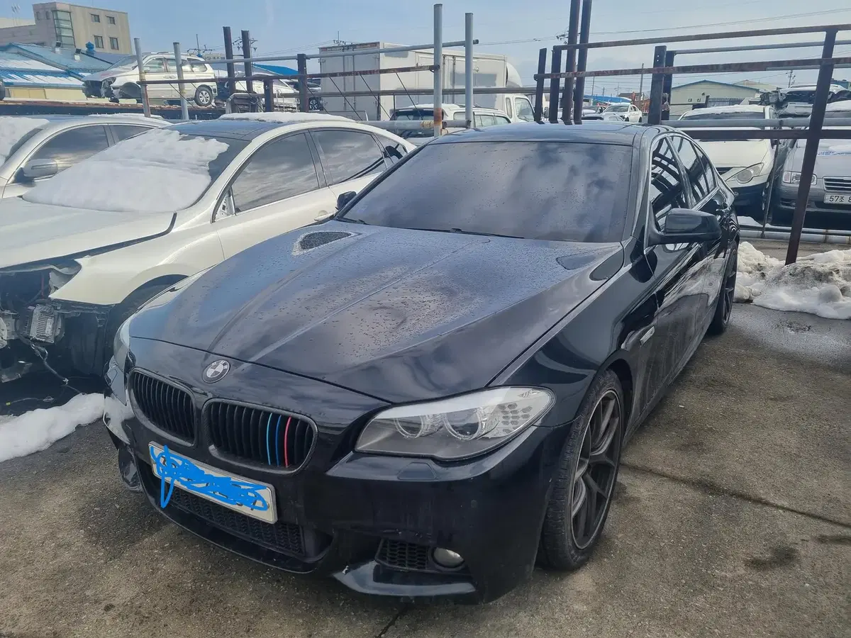 BMW F10  5시리즈  2011년식 분해합니다